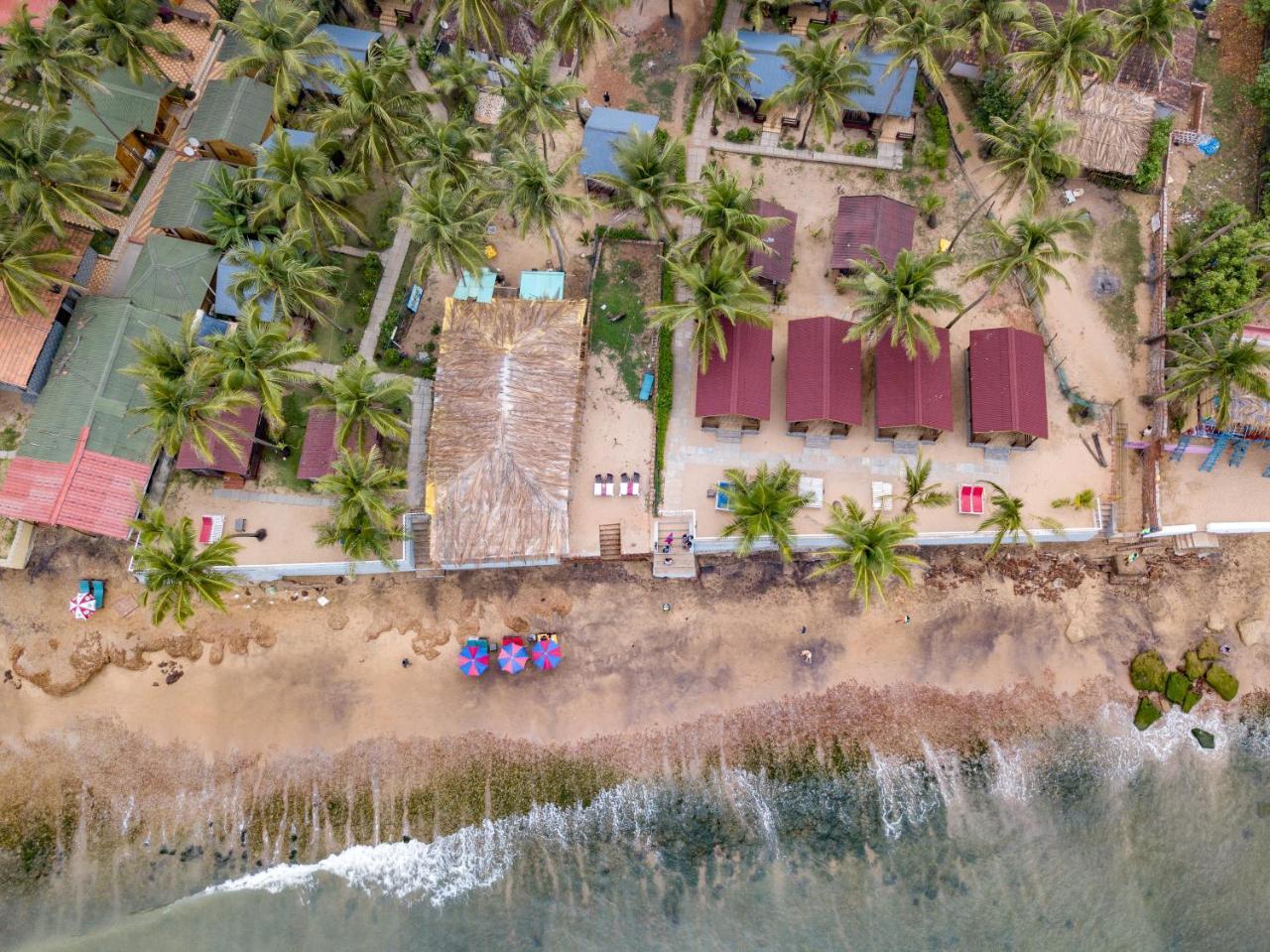 Vista Praia Beach Resort Anjuna Extérieur photo