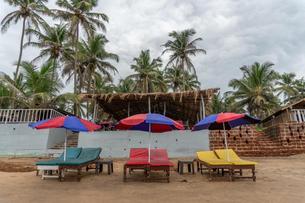 Vista Praia Beach Resort Anjuna Extérieur photo