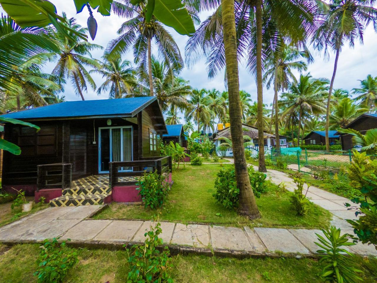 Vista Praia Beach Resort Anjuna Extérieur photo