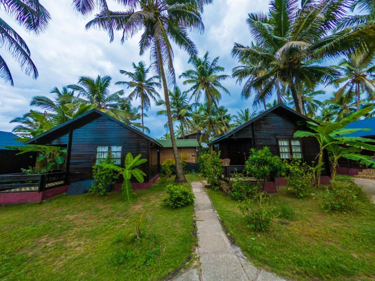 Vista Praia Beach Resort Anjuna Extérieur photo