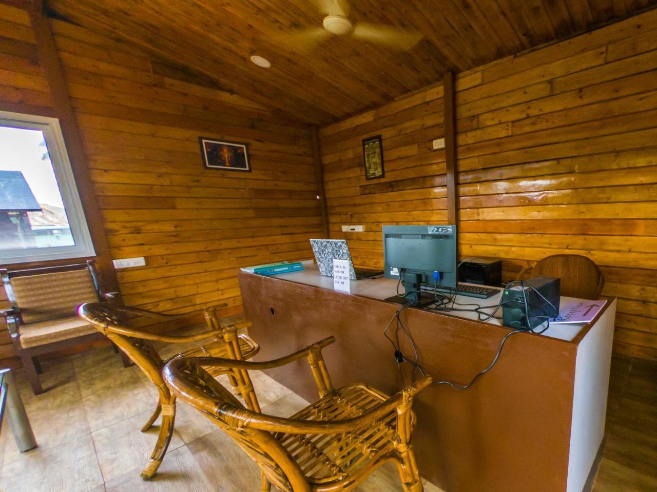 Vista Praia Beach Resort Anjuna Extérieur photo