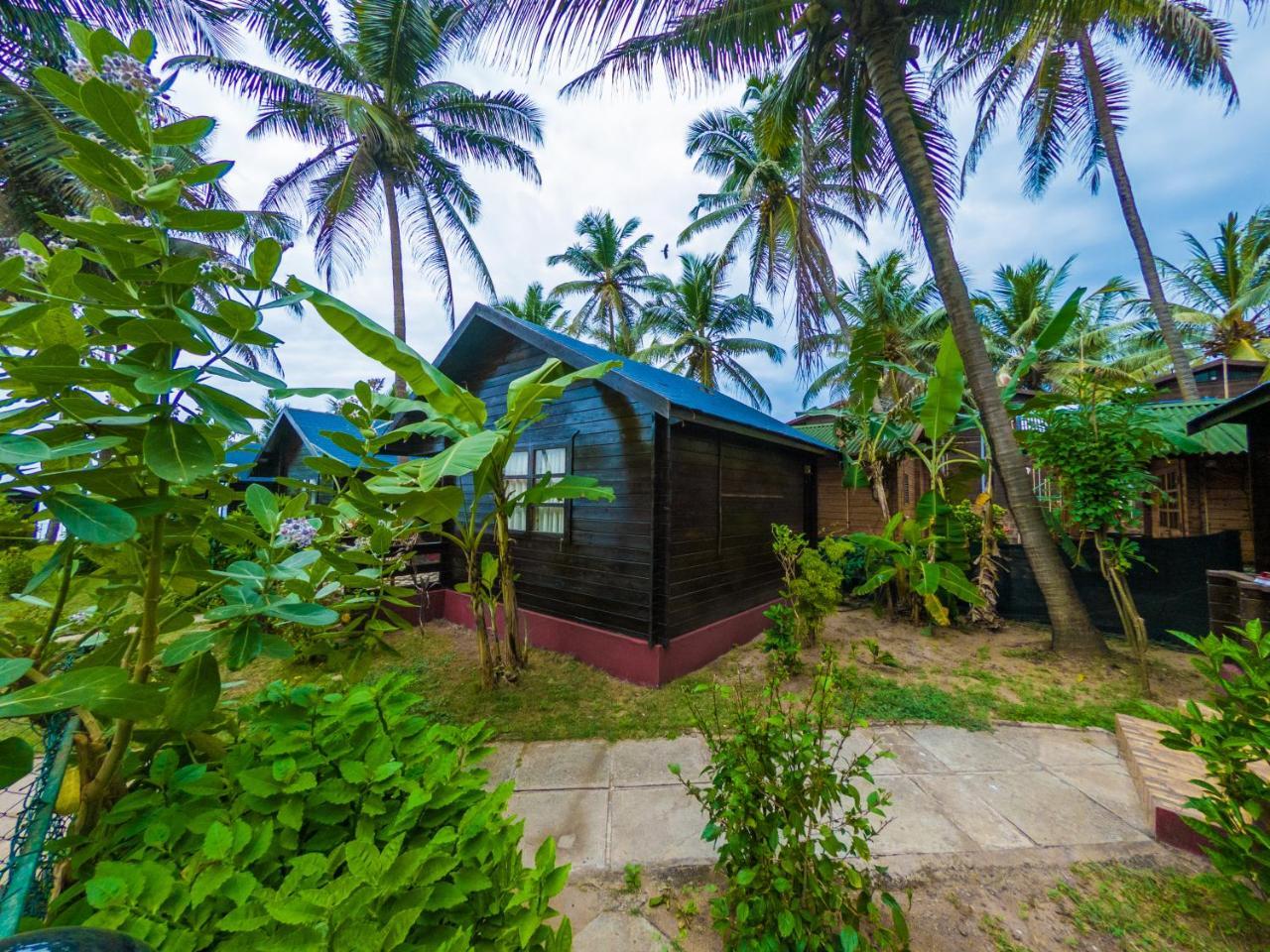 Vista Praia Beach Resort Anjuna Extérieur photo