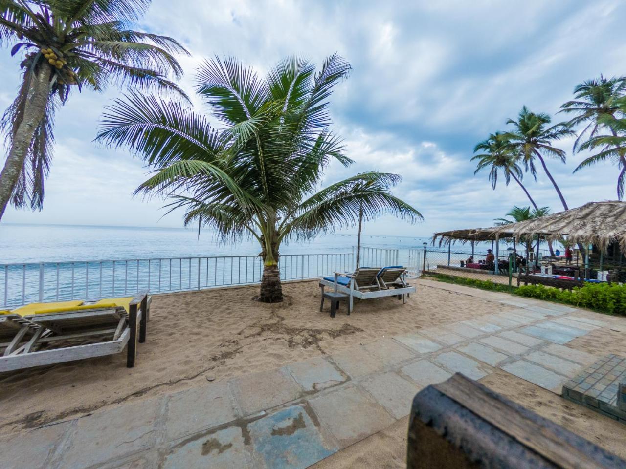 Vista Praia Beach Resort Anjuna Extérieur photo